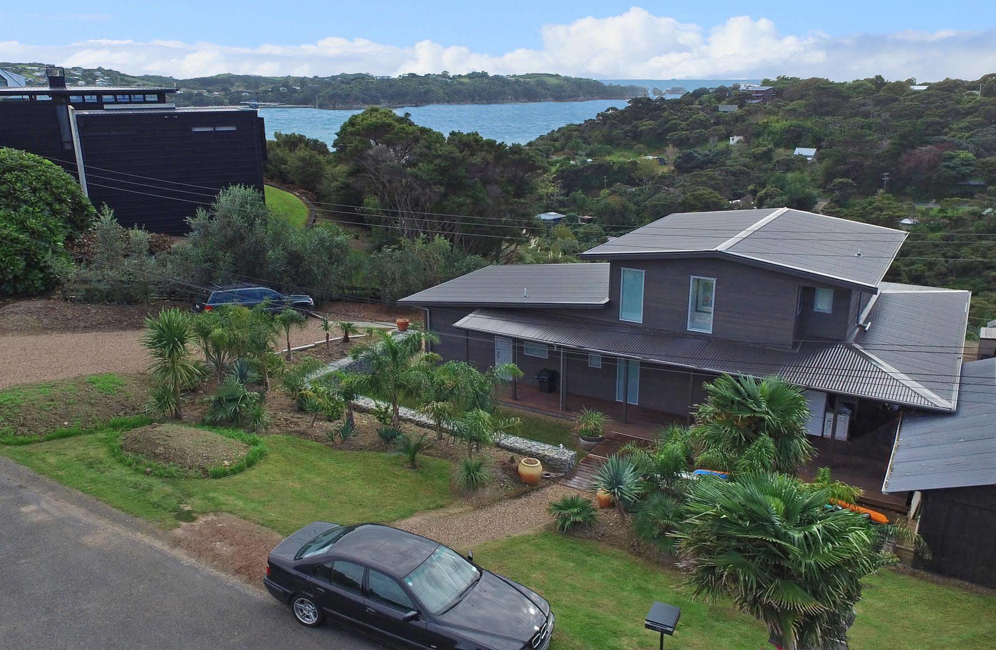 Wild Thyme Hotel Oneroa Exterior photo